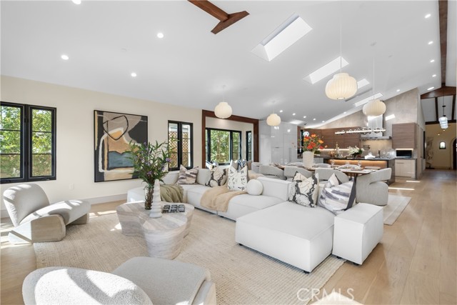 MLS #WS25258023 image #36