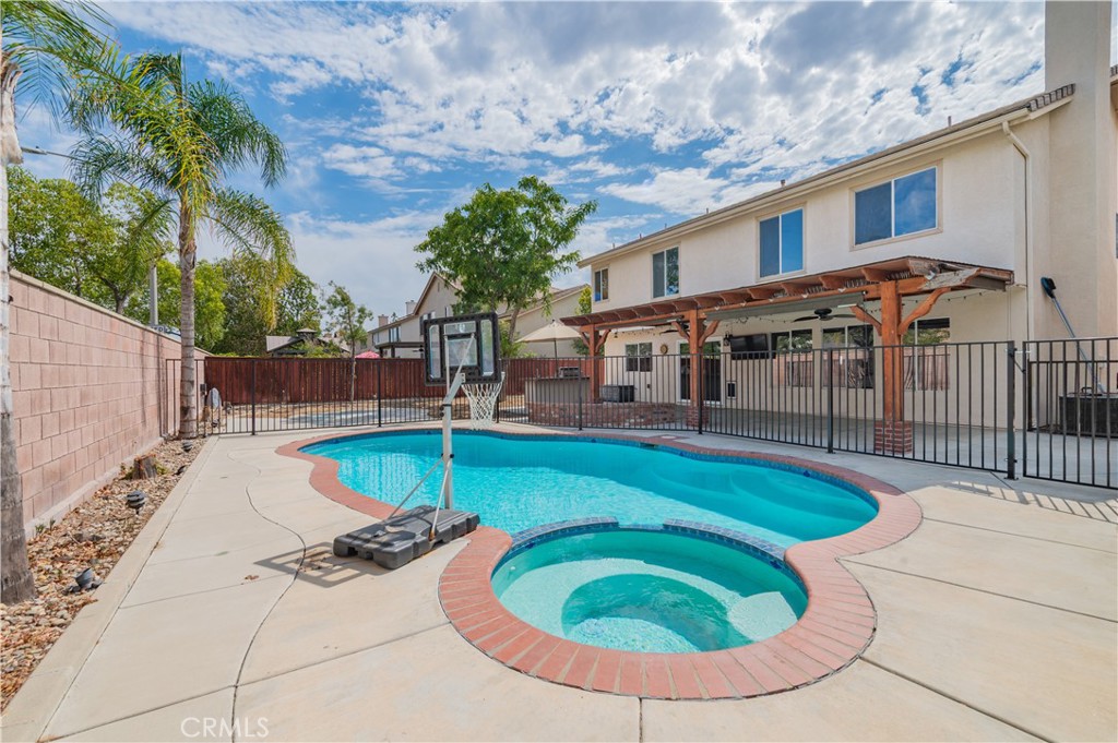 MLS #WS25258037 image #30