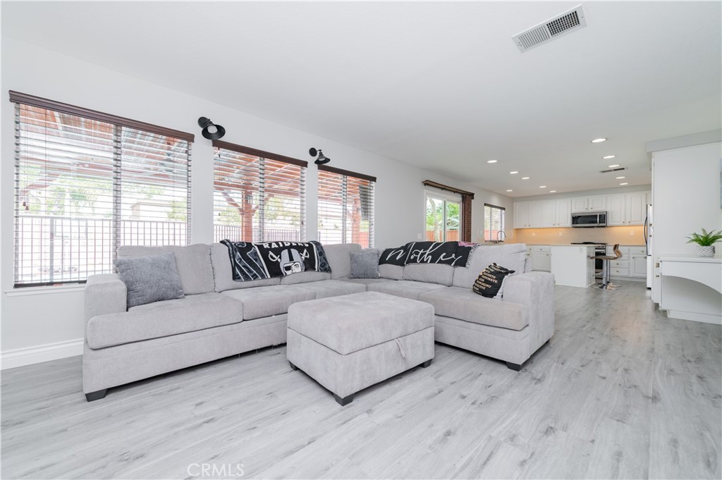 MLS #WS25258037 image #54