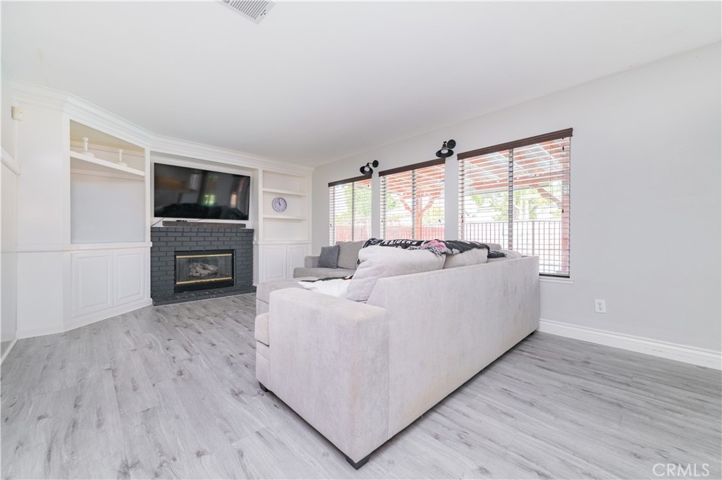 MLS #WS25258037 image #58