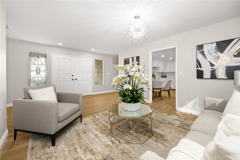 MLS #WS25258044 image #10