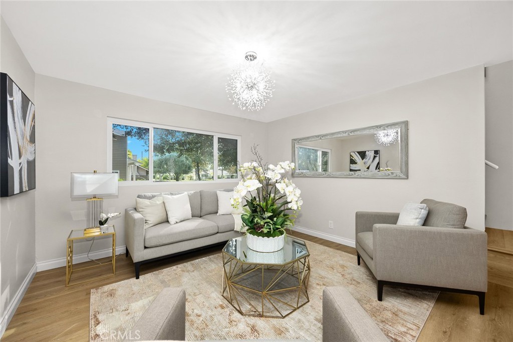 MLS #WS25258044 image #9