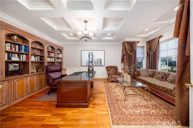 MLS #WS25258076 image #10