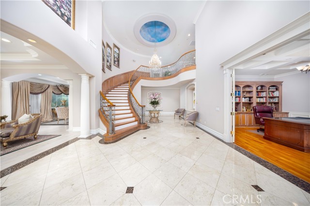 MLS #WS25258076 image #3