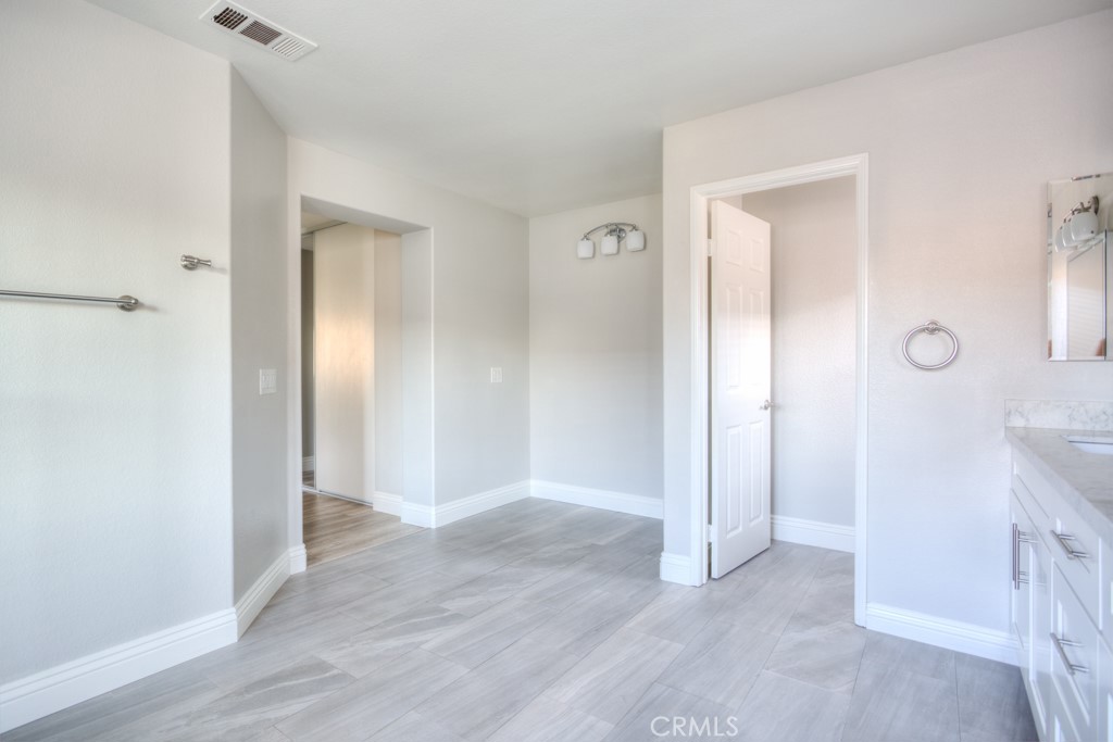 MLS #WS25258201 image #38