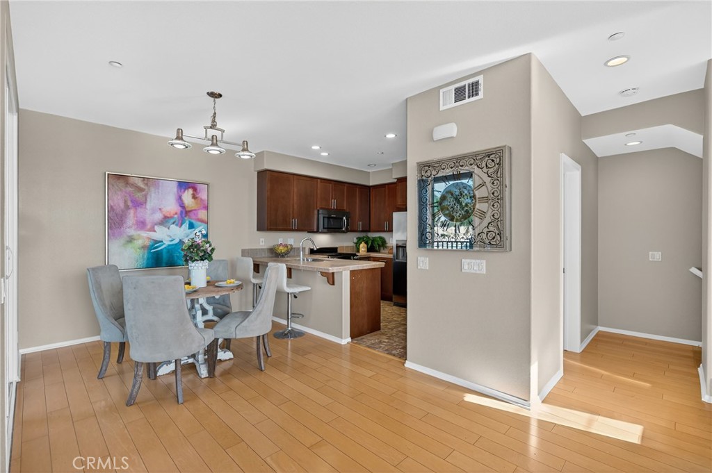 MLS #WS25258846 image #8