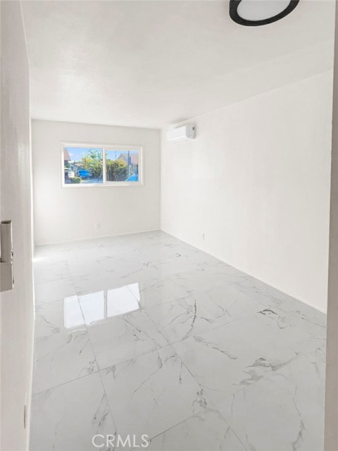 MLS #WS25259188 image #21