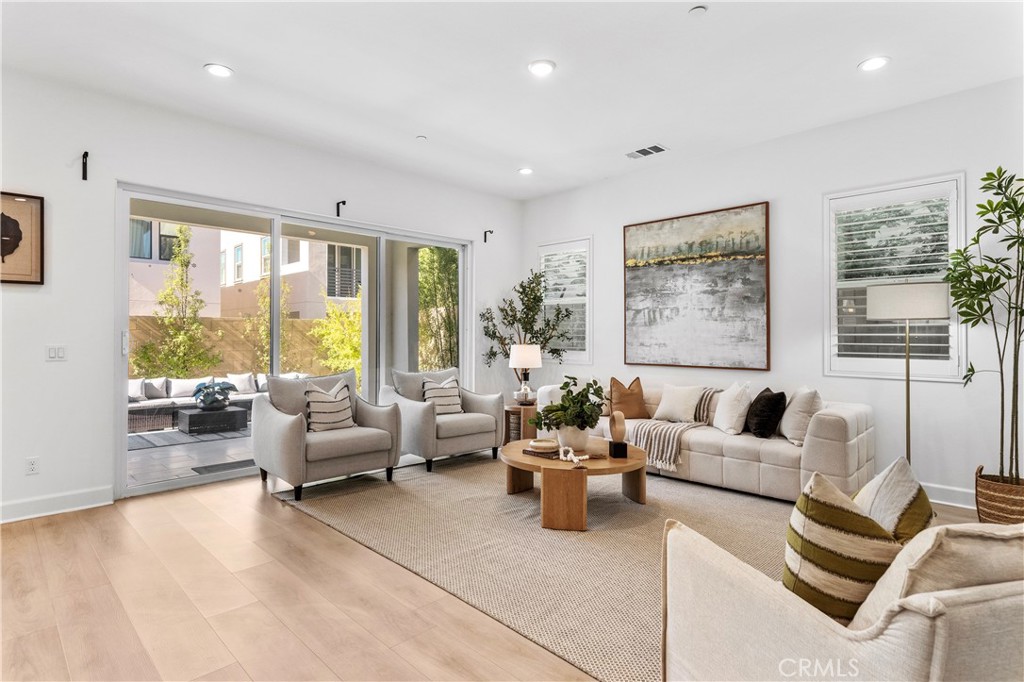 MLS #WS25259222 image #5