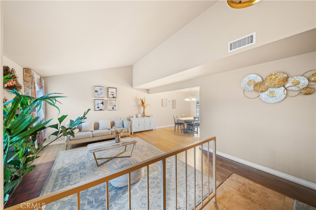 MLS #WS25259444 image #4