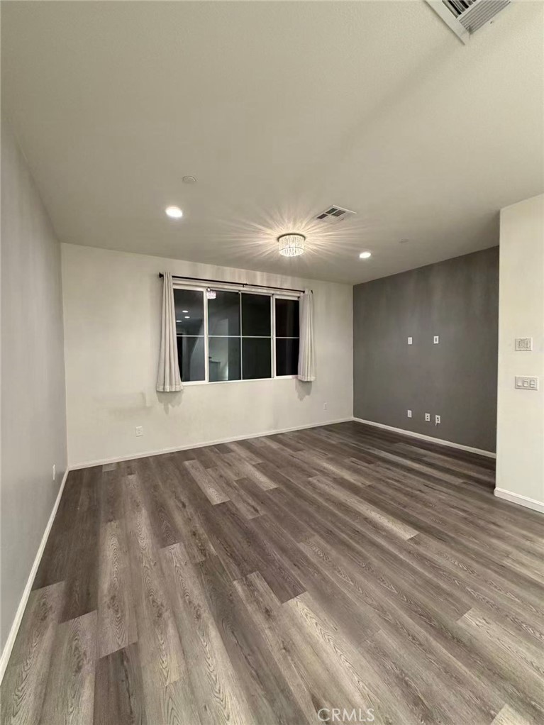 MLS #WS25259572 image #18