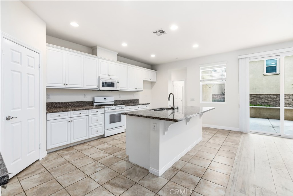 MLS #WS25259666 image #15