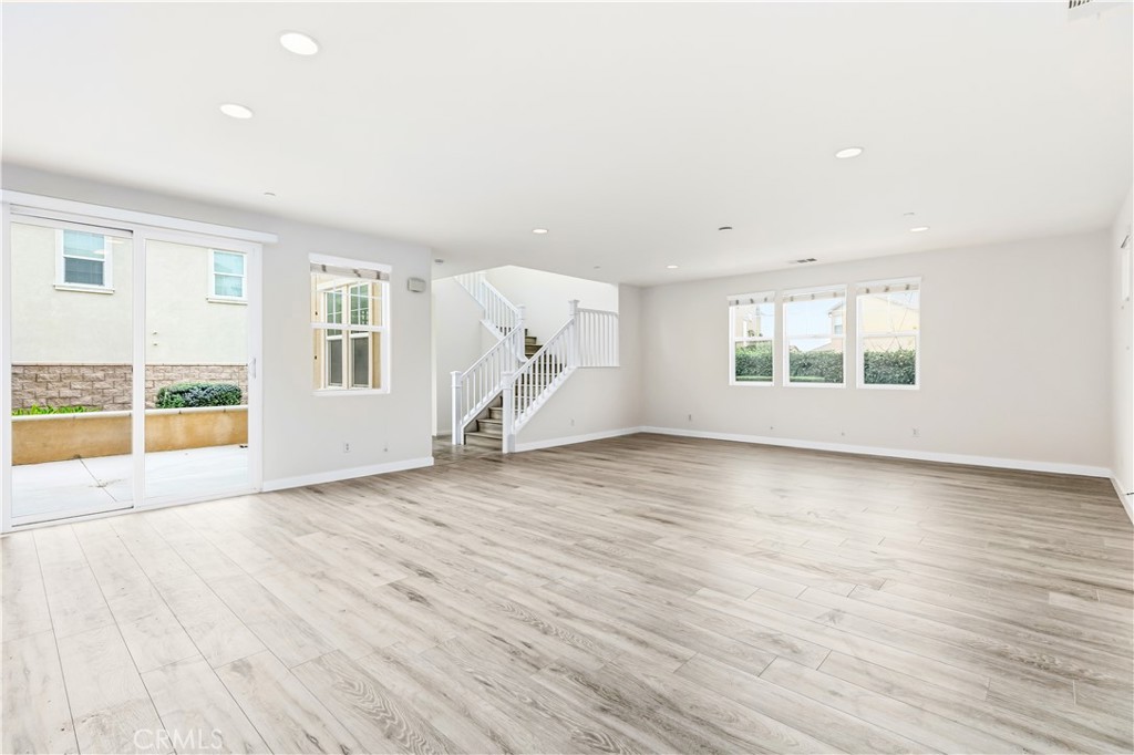 MLS #WS25259666 image #16