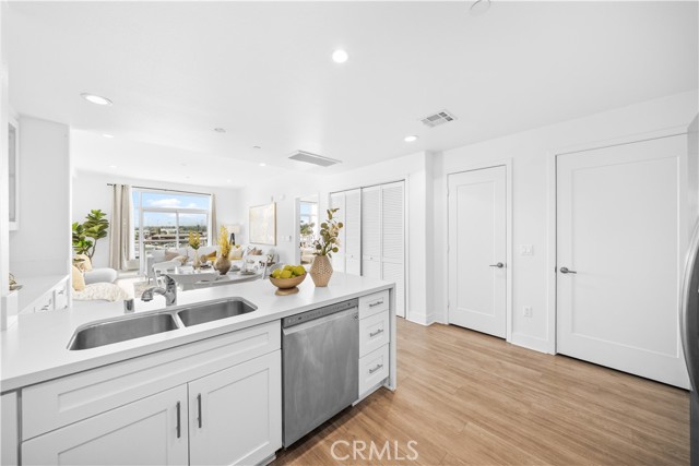 MLS #WS25259813 image #15