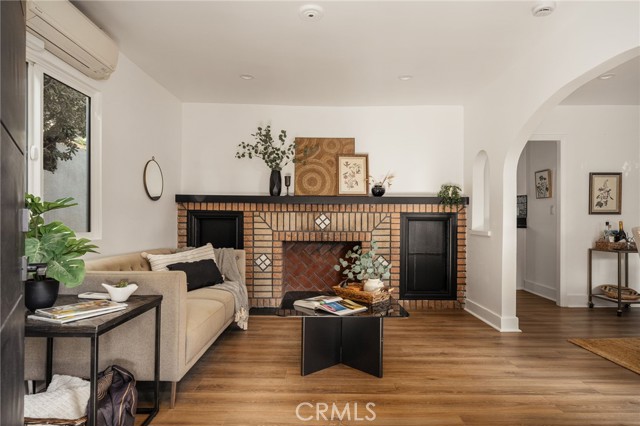 MLS #WS25259901 image #24