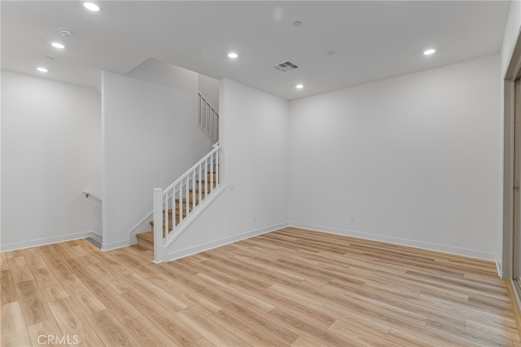 MLS #WS25259970 image #12