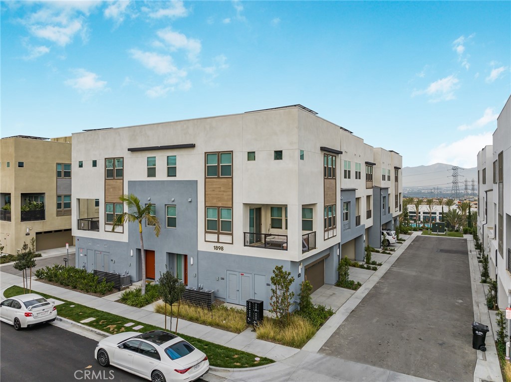 MLS #WS25259970 image #2