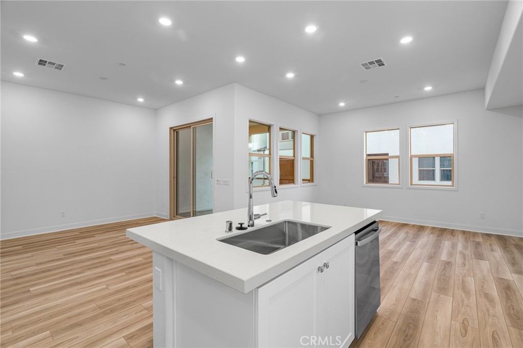 MLS #WS25259970 image #22