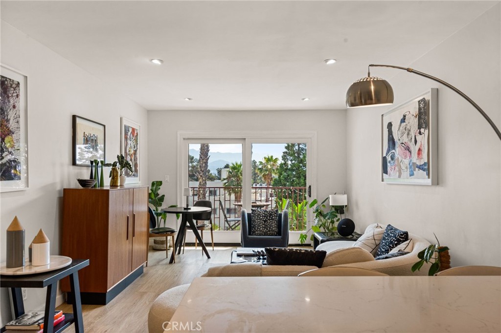 MLS #WS25260269 image #15