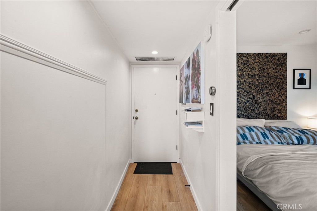 MLS #WS25260269 image #16