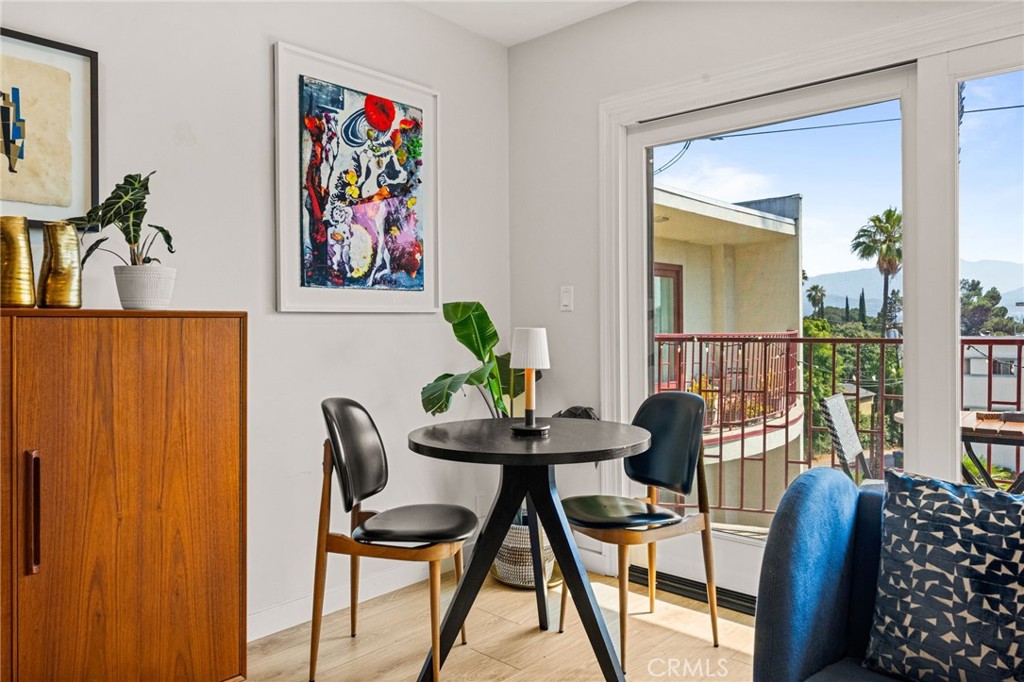 MLS #WS25260269 image #9