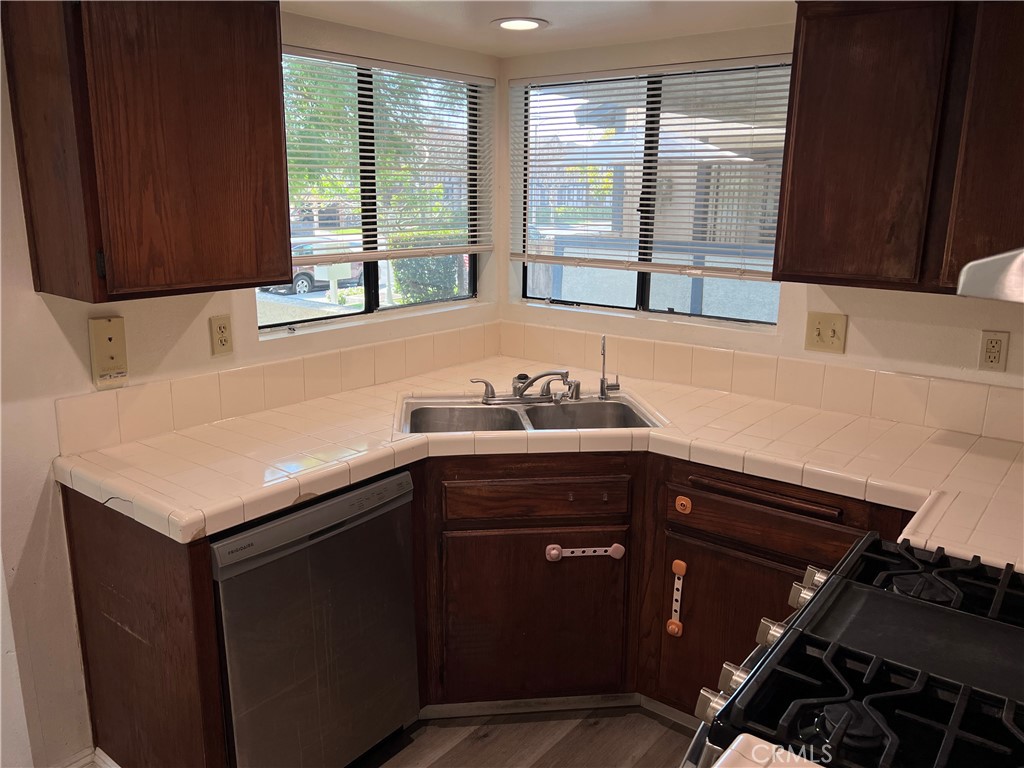 MLS #WS25260279 image #7