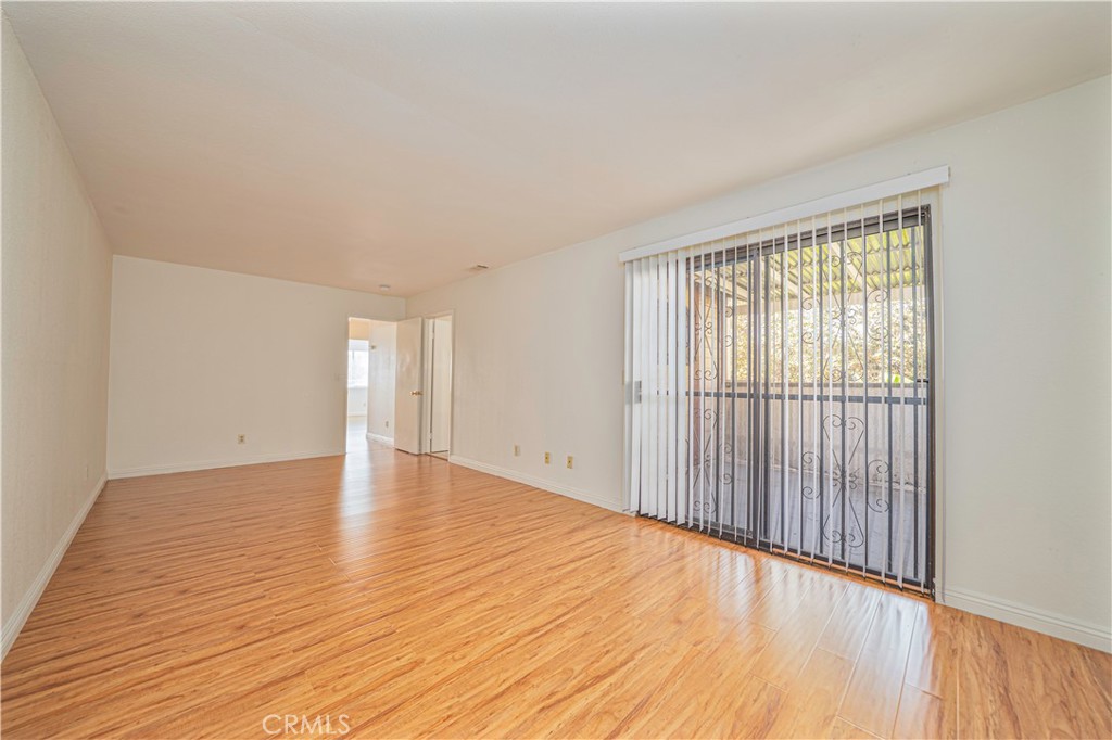 MLS #WS25260286 image #10