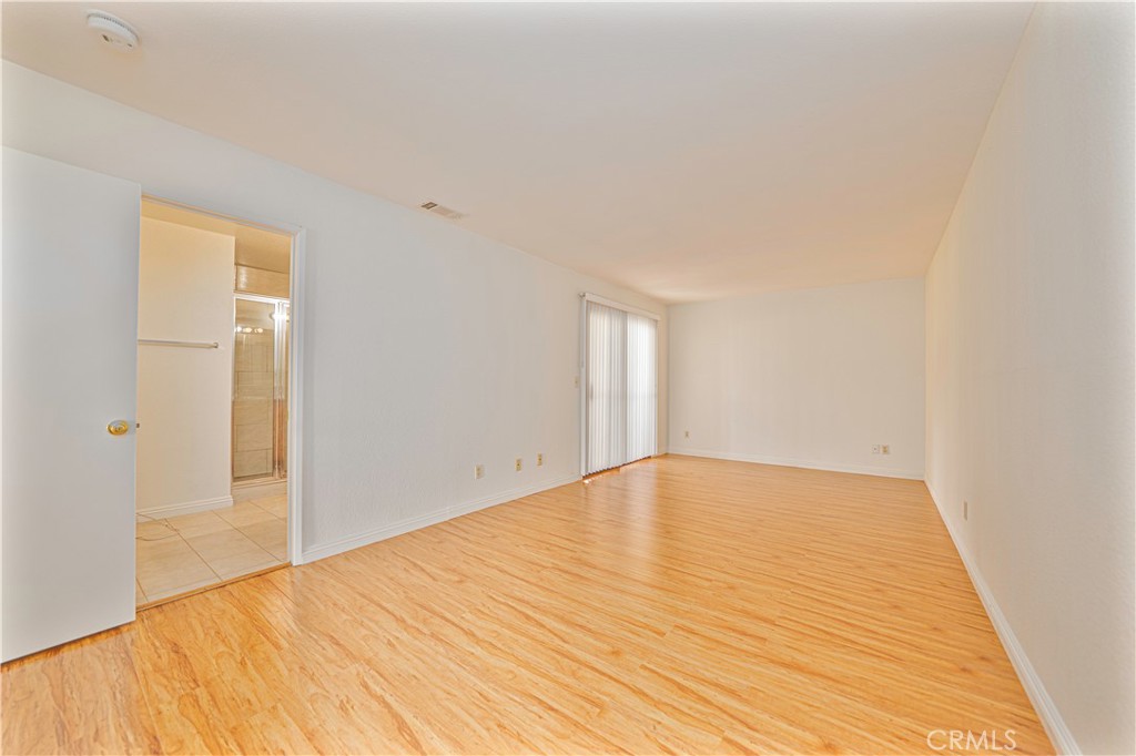 MLS #WS25260286 image #17