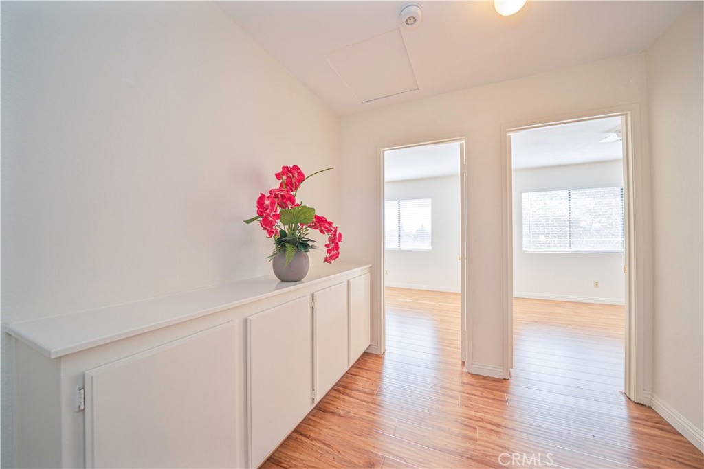 MLS #WS25260286 image #8