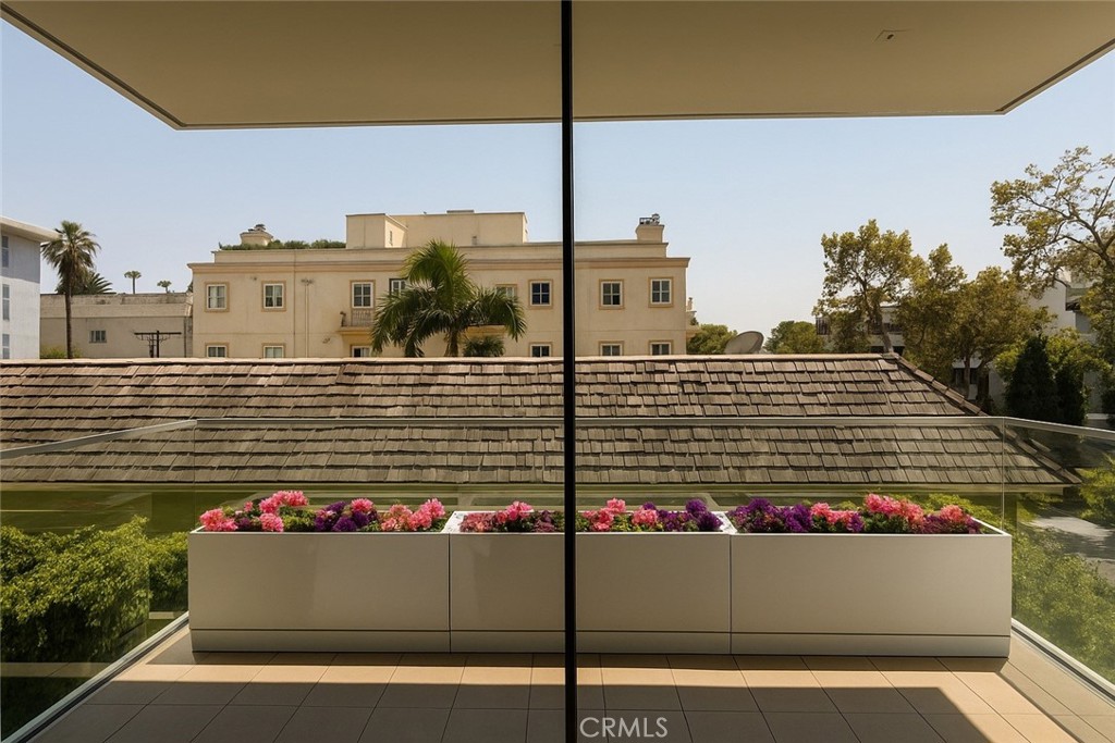 MLS #WS25260388 image #13