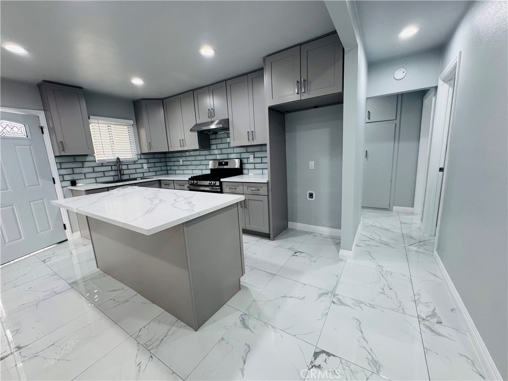 MLS #WS25260403 image #2