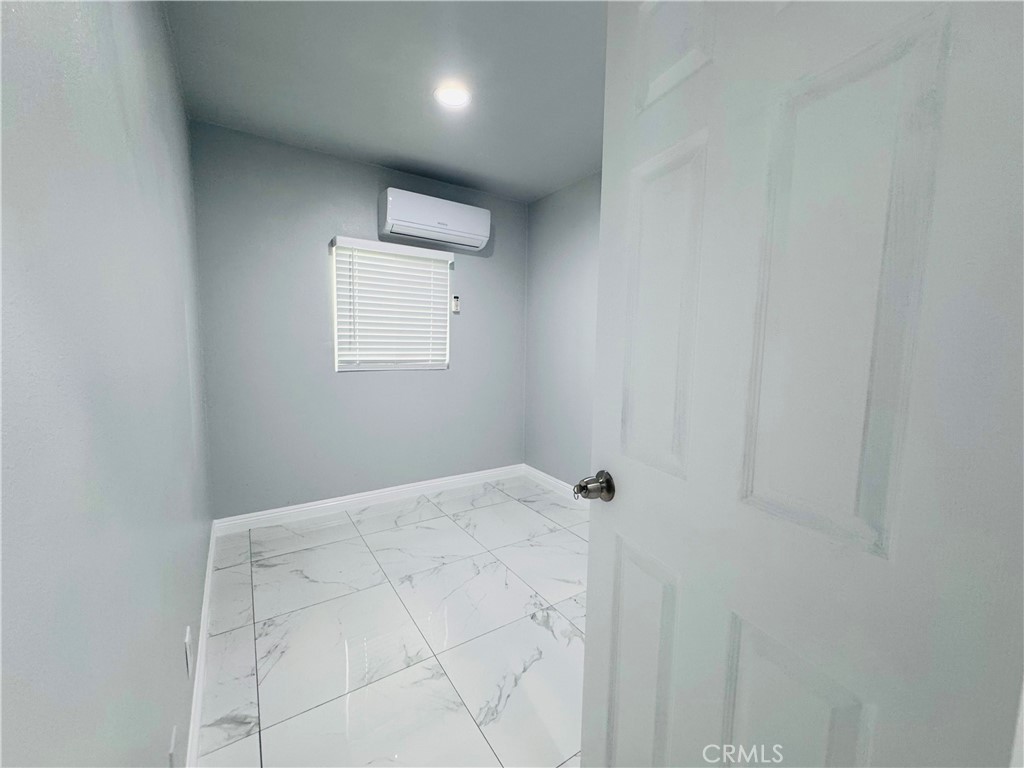 MLS #WS25260403 image #3