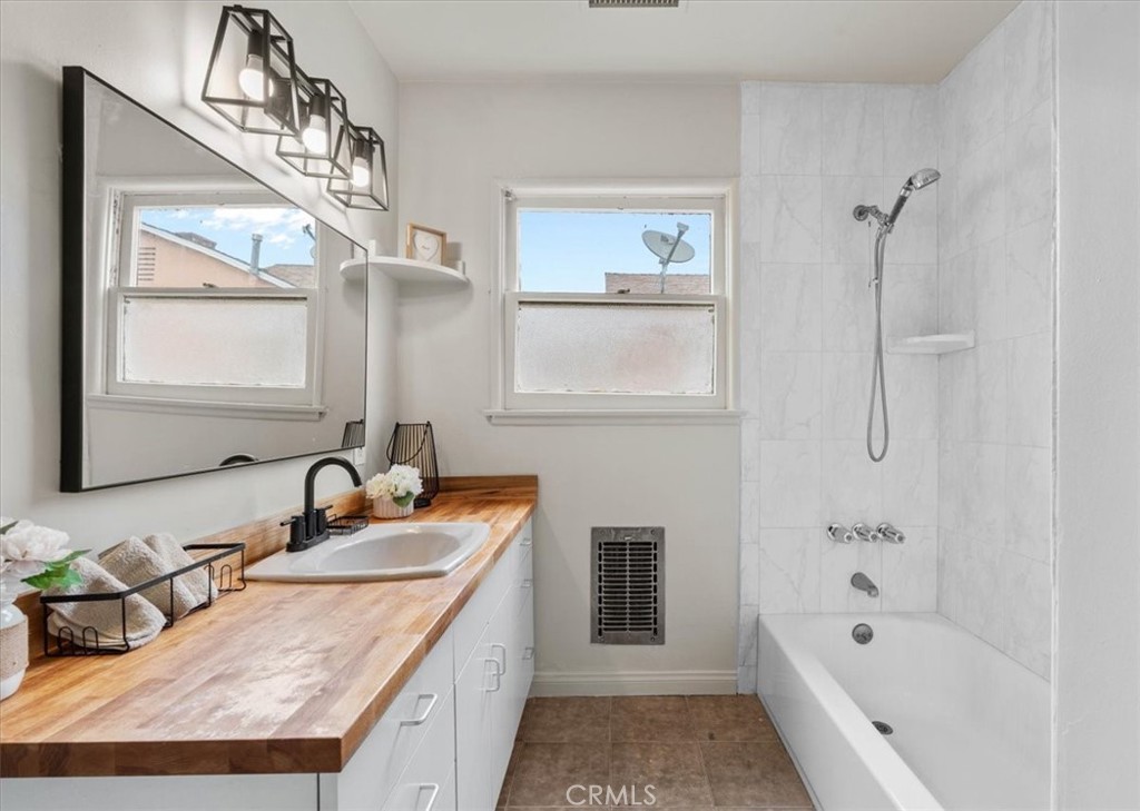 MLS #WS25260712 image #13