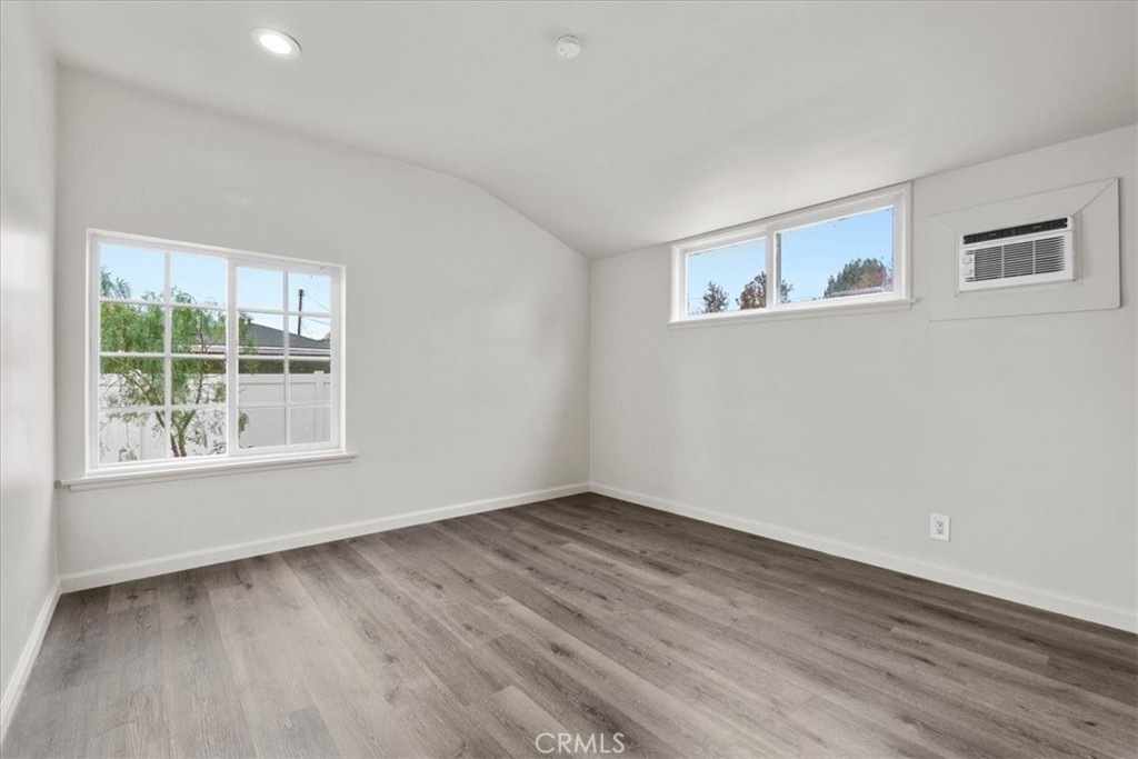 MLS #WS25260712 image #17