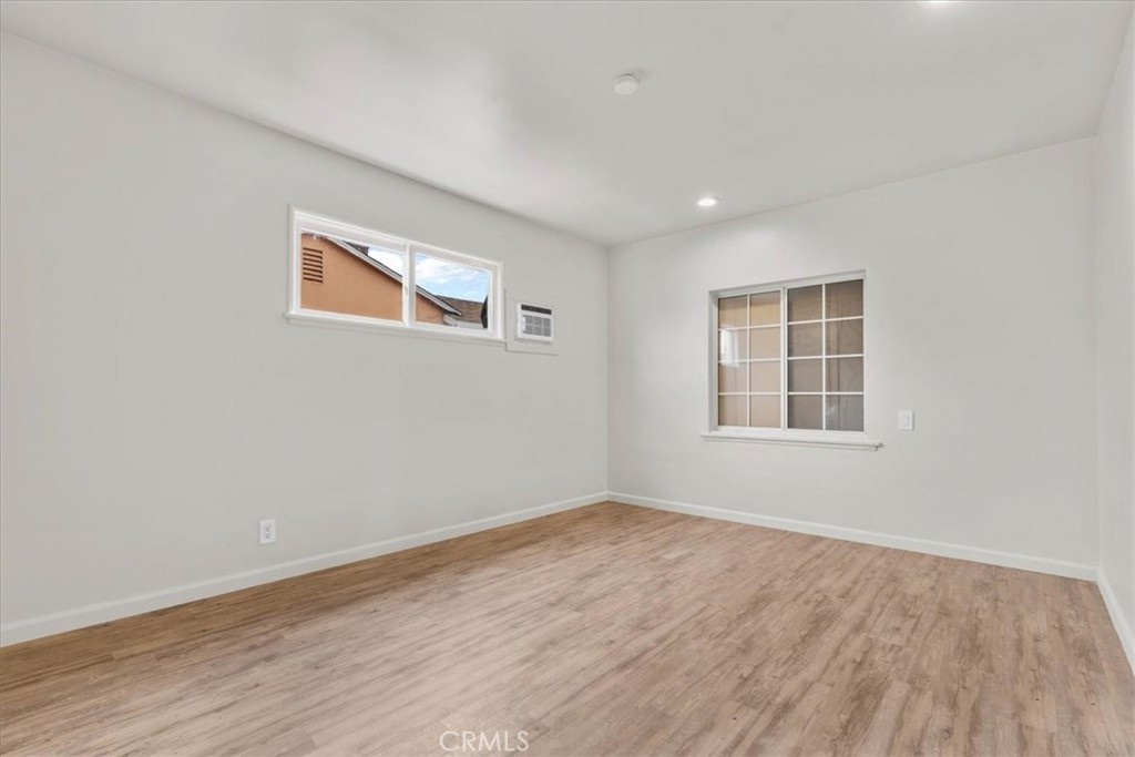 MLS #WS25260712 image #20