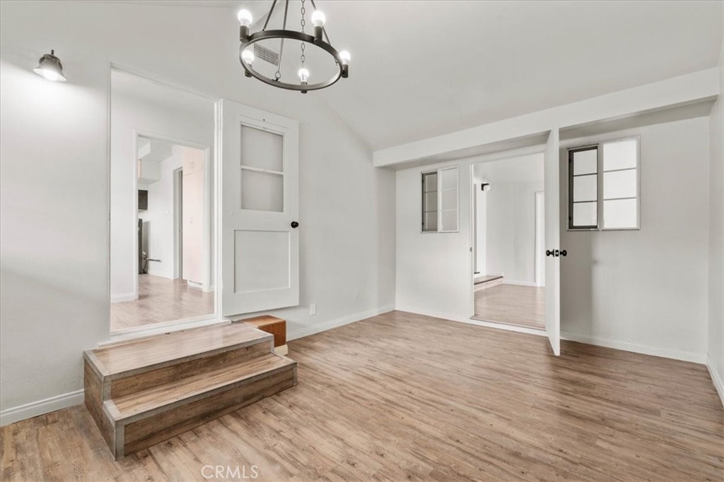 MLS #WS25260712 image #23