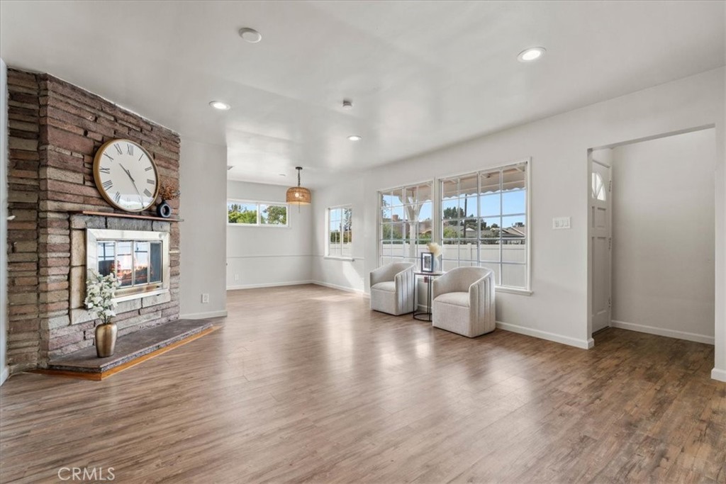 MLS #WS25260712 image #7