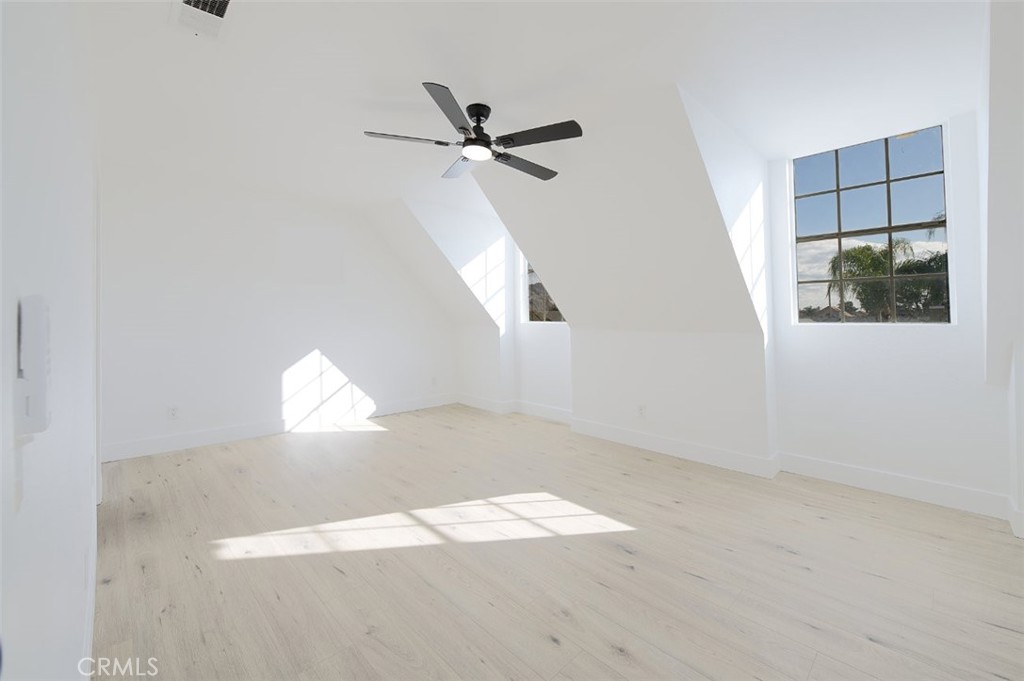 MLS #WS25260713 image #17