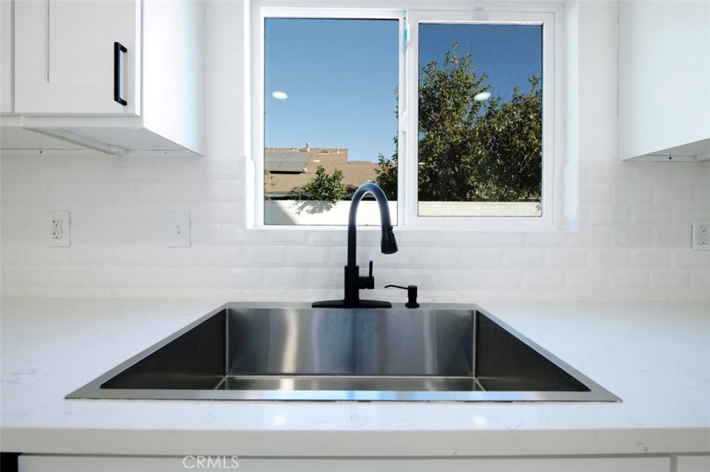 MLS #WS25260713 image #6