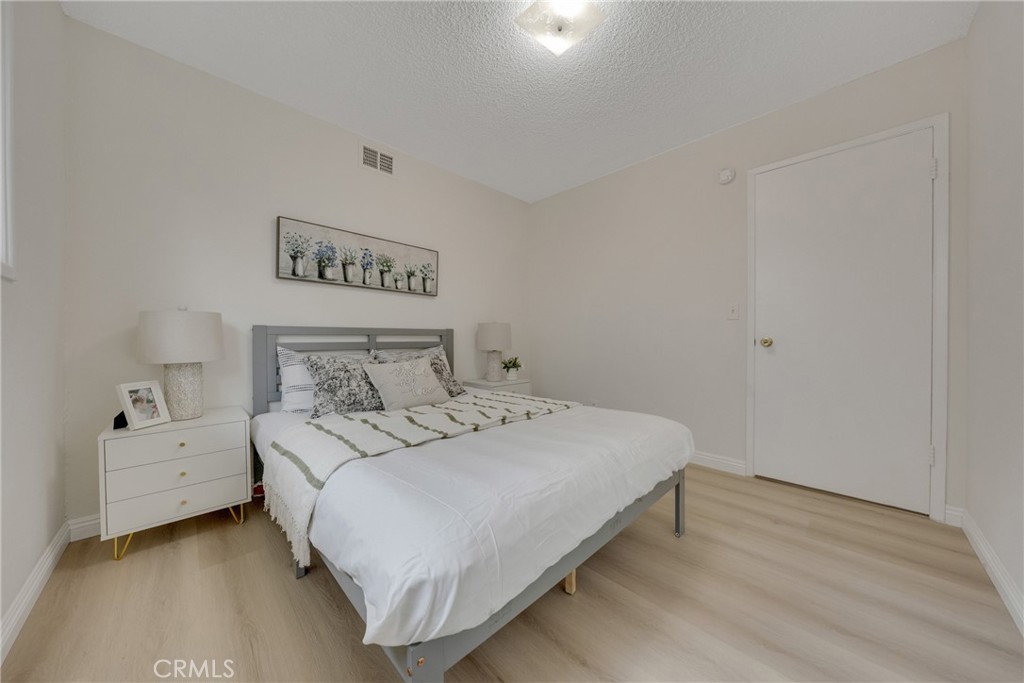 MLS #WS25261097 image #16