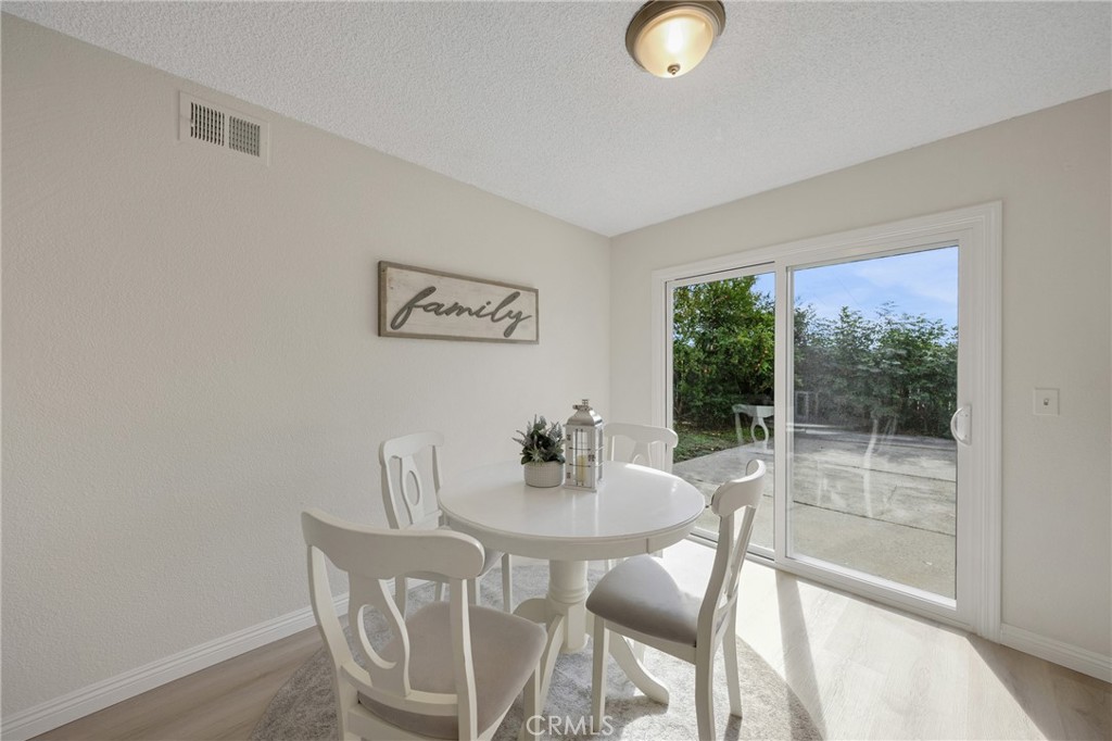 MLS #WS25261097 image #9