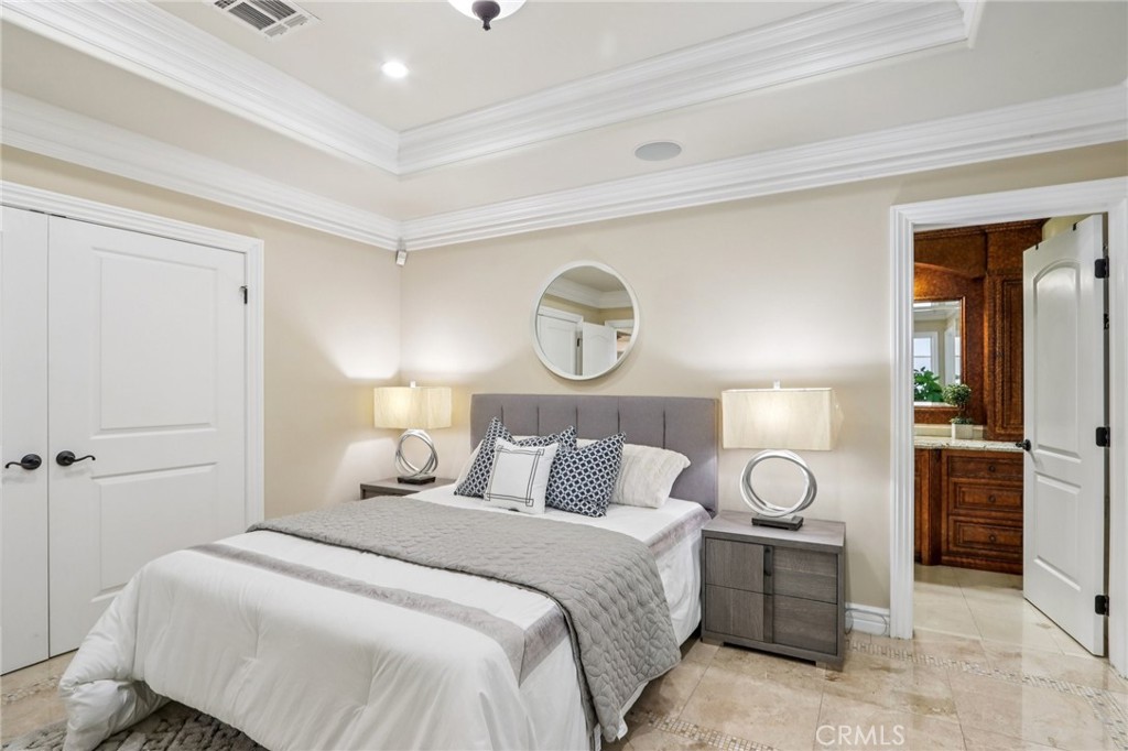 MLS #WS25261103 image #22