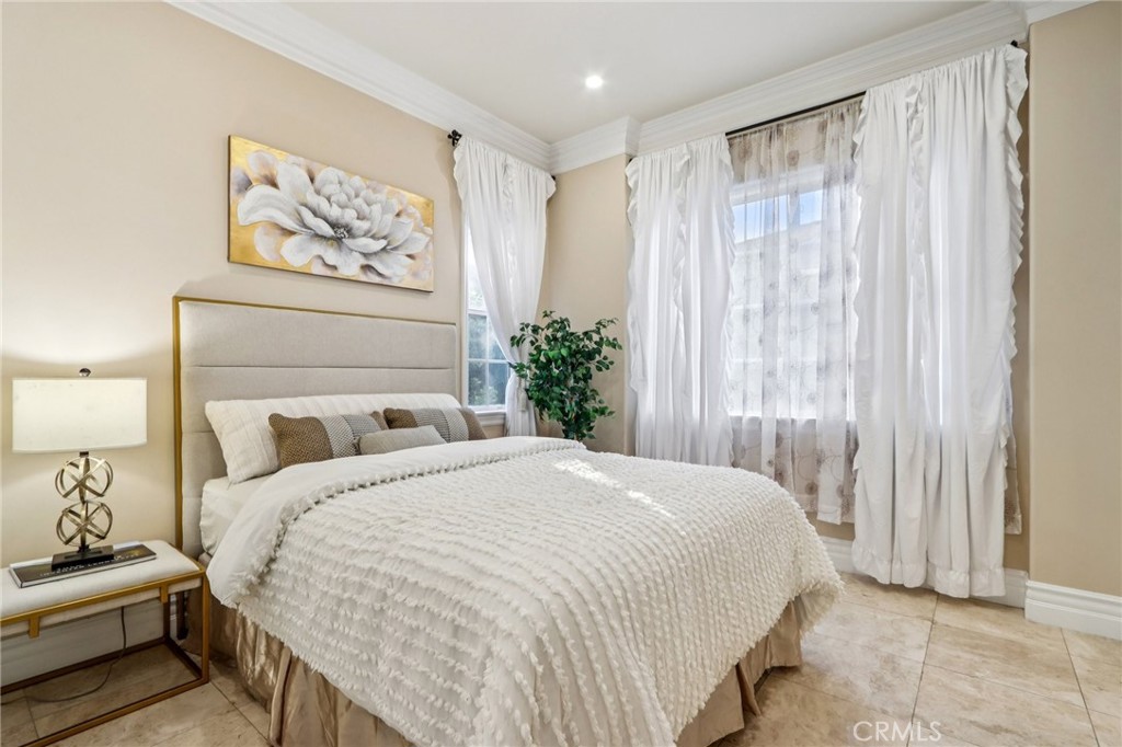 MLS #WS25261103 image #30