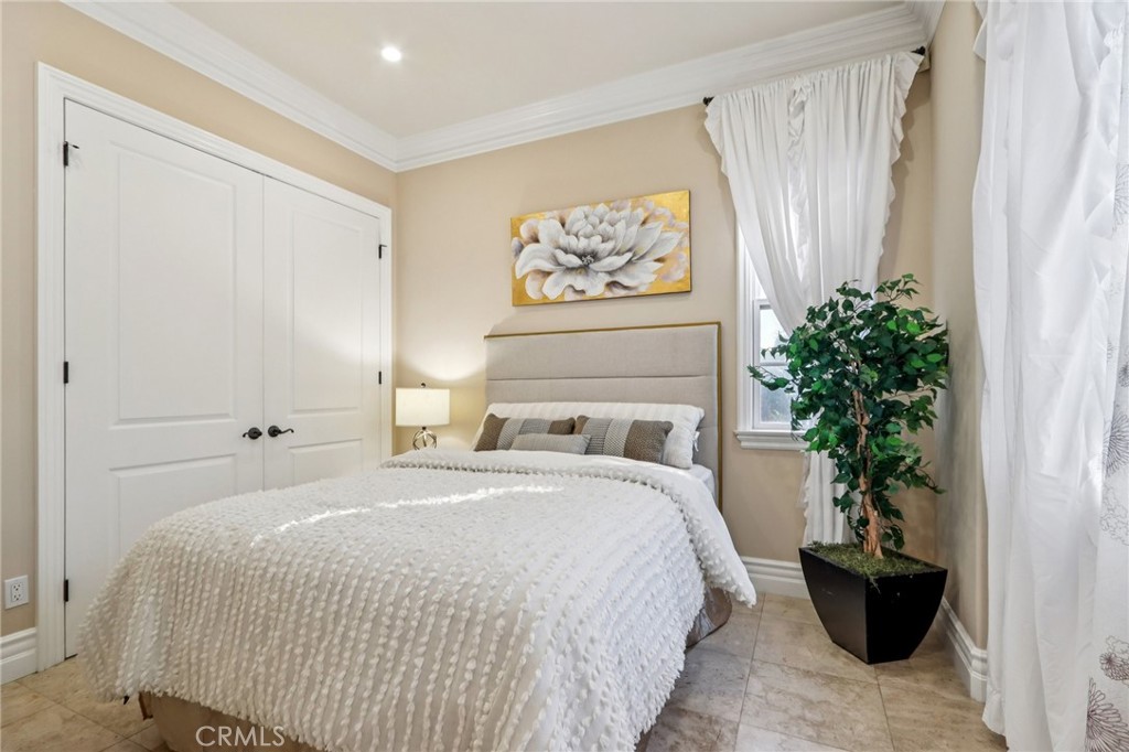 MLS #WS25261103 image #31