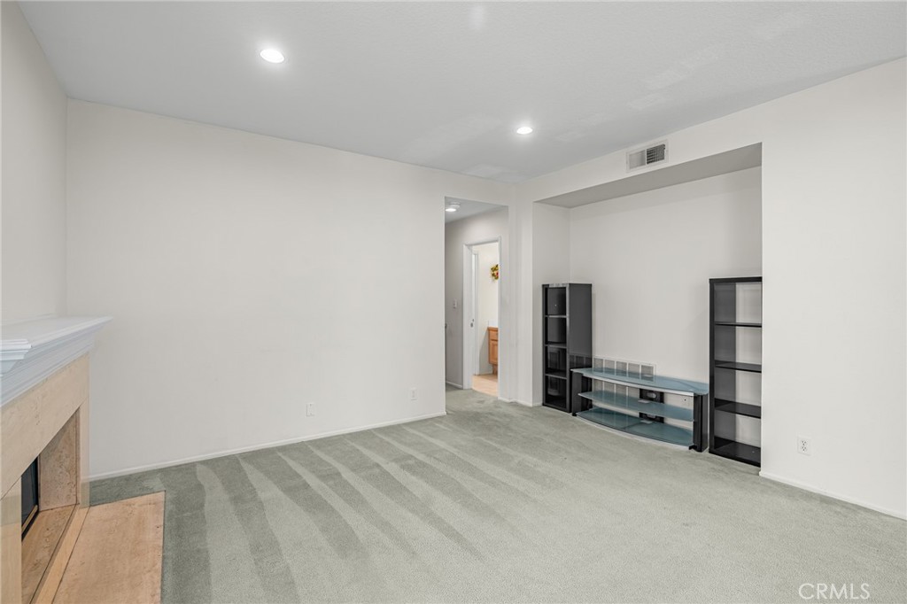 MLS #WS25261138 image #22