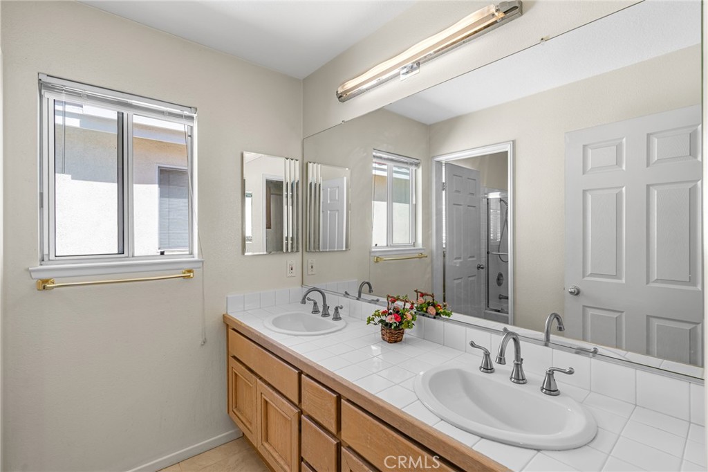 MLS #WS25261138 image #28