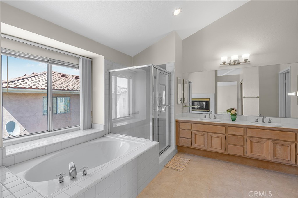 MLS #WS25261138 image #32