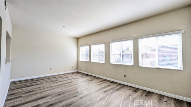 MLS #WS25261229 image #4