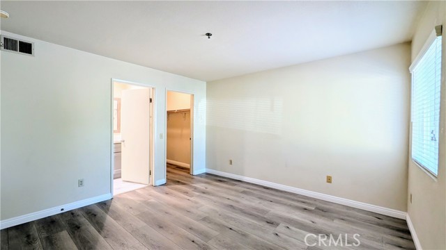 MLS #WS25261229 image #7