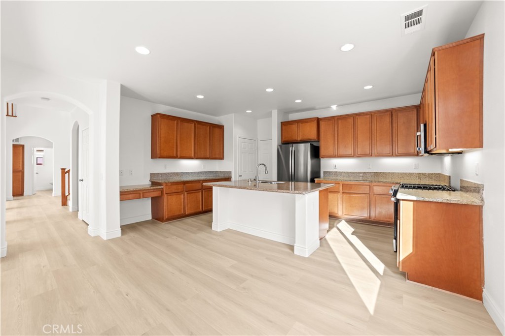 MLS #WS25261316 image #12