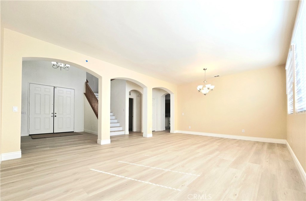 MLS #WS25261316 image #5